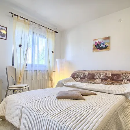 Milka Apartment Pula
